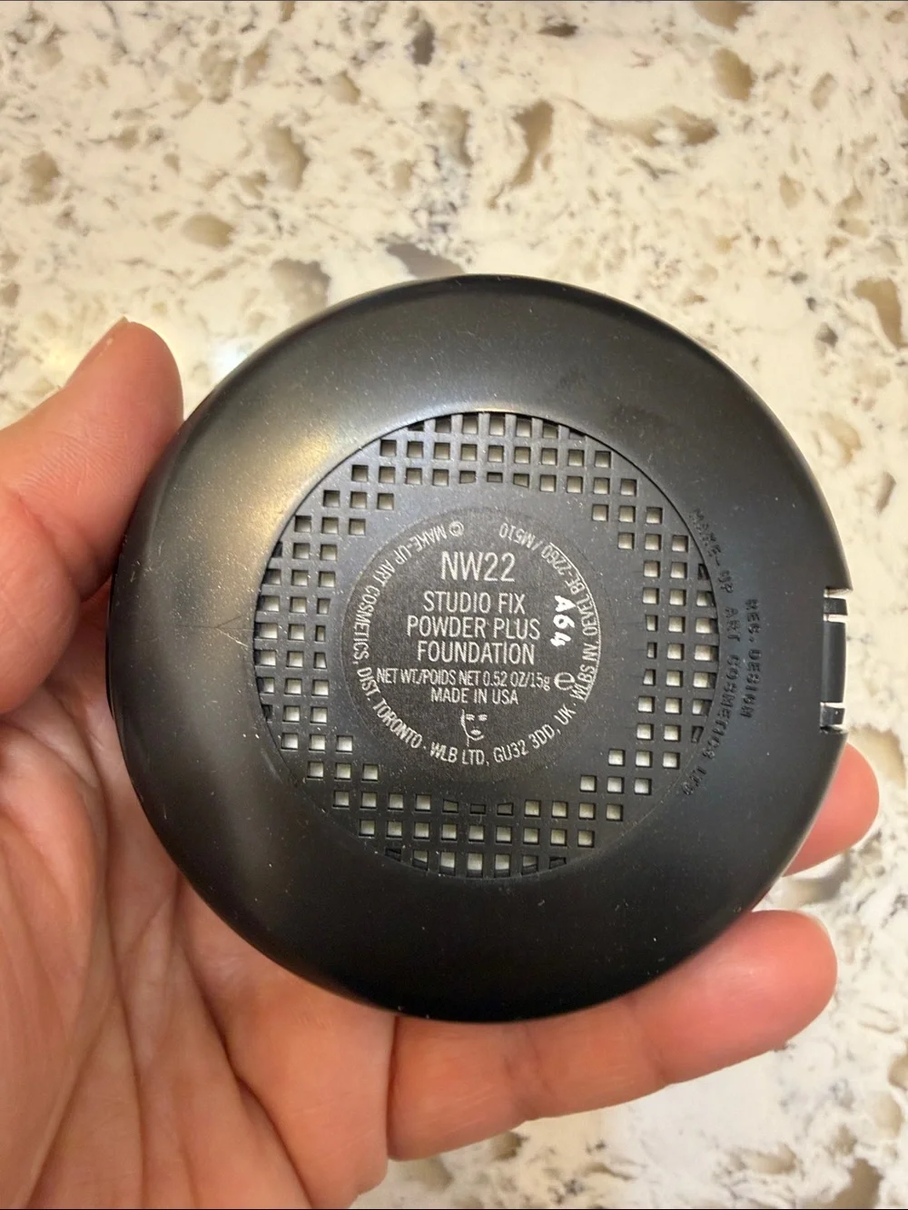 Rare and original MAC Cosmetics Studio Fix Powder Plus Foundation NW22